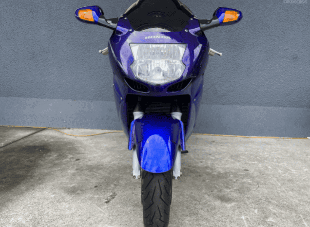 
								2005 Honda CBR1100 XX Super Blackbird full									