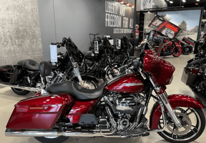 2017 Harley-Davidson Street Glide Special 107 (FLHXS)