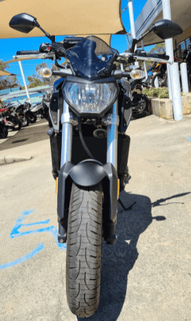 
								2014 Yamaha MT-09 full									