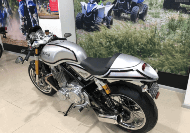 
								2015 Norton Commando 961 Cafe Racer full									