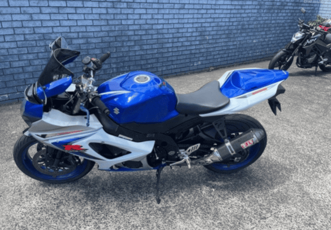 
								2007 Suzuki GSX-R1000 full									