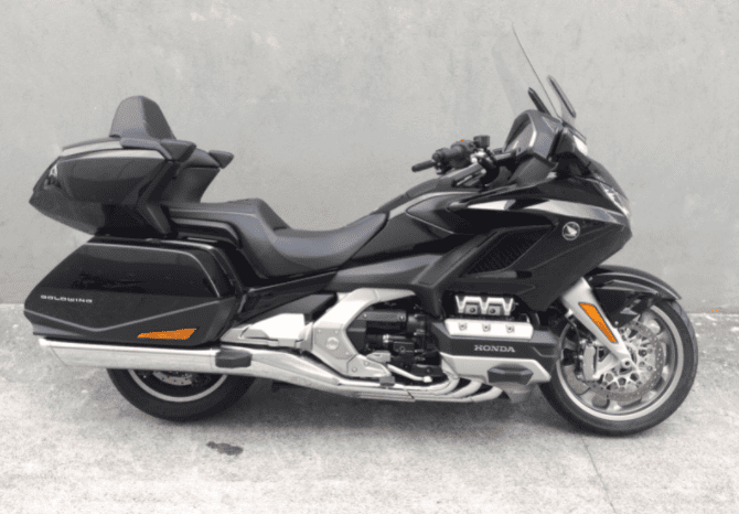 
								2018 Honda GoldWing Tour Premium full									