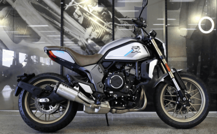 
								2021 CFMoto 700 CL-X Classic full									