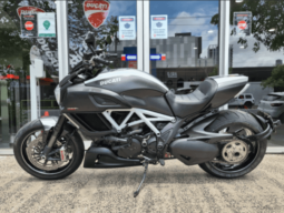 
										2014 Ducati Diavel Carbon full									