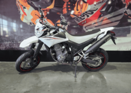 
										2009 Yamaha XT660X full									