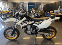 
										2015 Suzuki DR-Z400SM full									