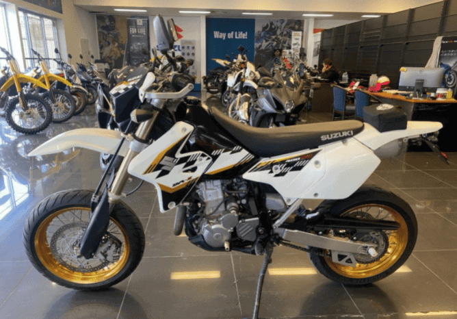 
								2015 Suzuki DR-Z400SM full									