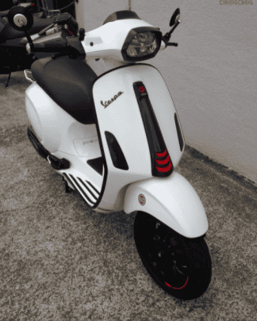 
								2018 Vespa Sprint 150 Carbon full									