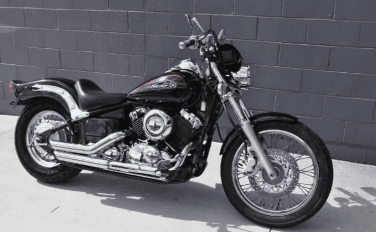 
								2011 Yamaha V-Star XVS650 Custom full									