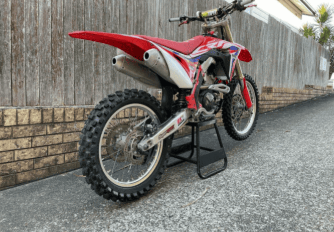 
								2018 Honda CRF250R full									