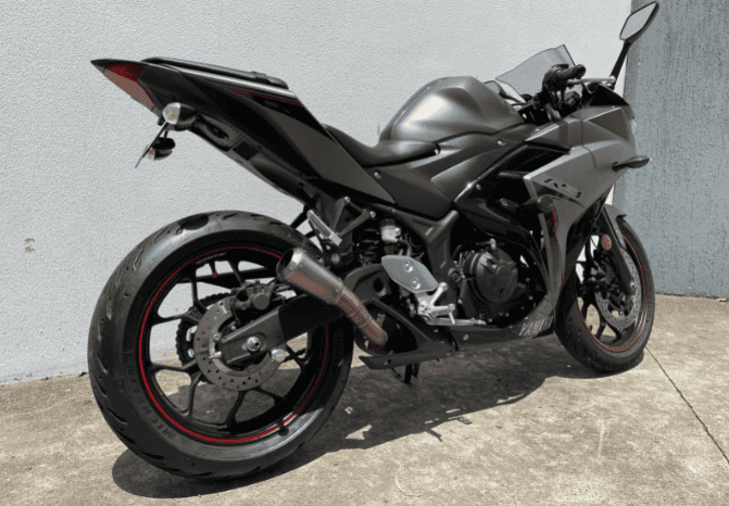 
								2016 Yamaha YZF-R3 full									