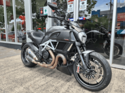 
										2014 Ducati Diavel Carbon full									