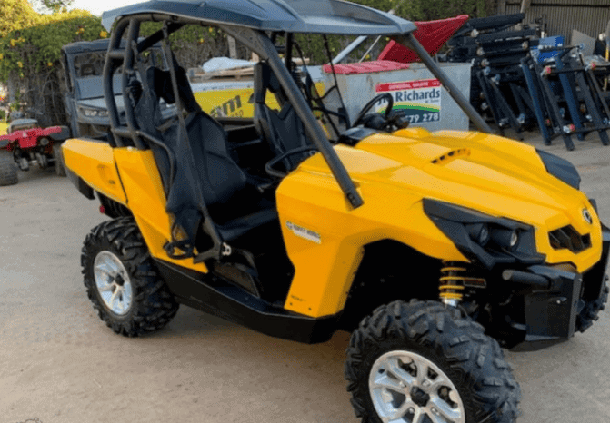 2015 Can-Am Commander 800R DPS