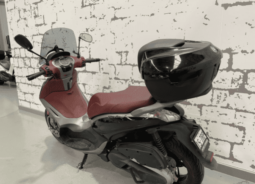 
										2015 Piaggio Beverly 350 (BV 350) full									