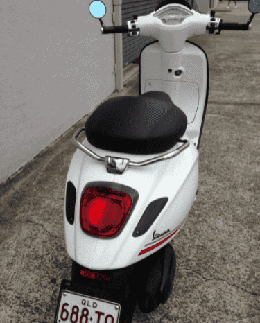 
								2018 Vespa Sprint 150 Carbon full									