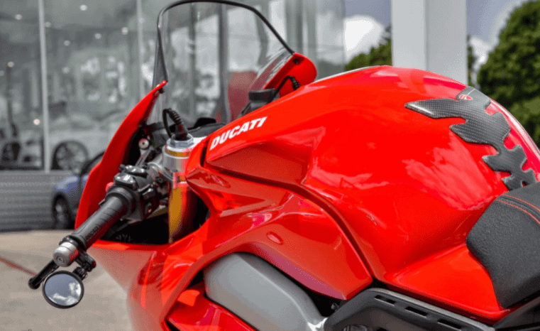 
								2018 Ducati Panigale V4 S full									