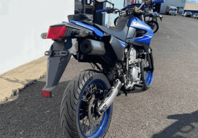 
								2011 Kawasaki KLX250SF Supermoto full									