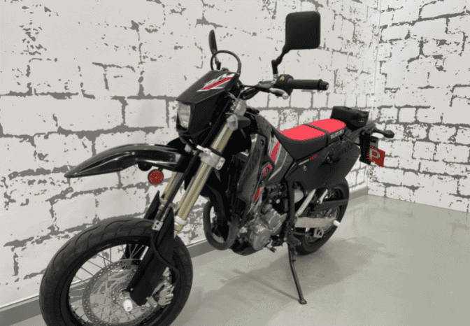 
								2021 Suzuki DR-Z400SM full									