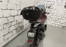 
										2015 Piaggio Beverly 350 (BV 350) full									