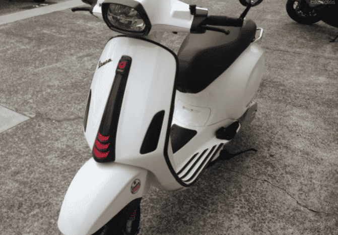 
								2018 Vespa Sprint 150 Carbon full									