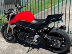 
										2011 Suzuki GSR750 full									