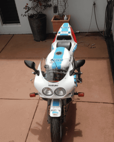 
								1989 Suzuki GSX-R750R full									