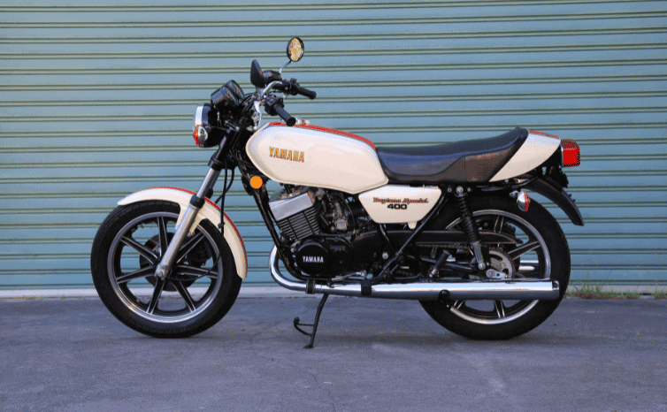 
								1979 Yamaha RD400 full									