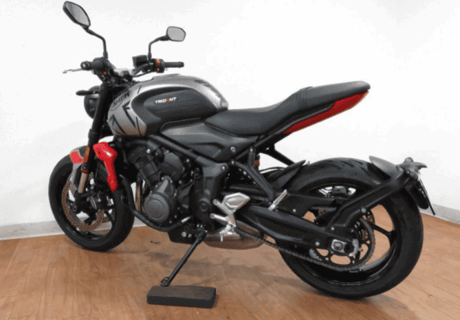 
								2021 Triumph Trident 660 full									