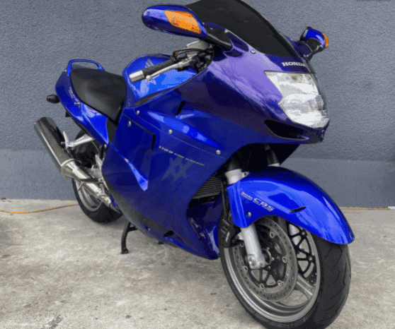 
								2005 Honda CBR1100 XX Super Blackbird full									