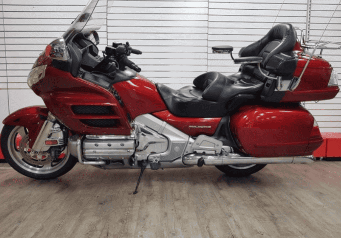 
								2010 Honda GoldWing Luxury (GL1800) full									