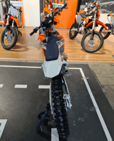 
								2021 KTM 125 SX full									