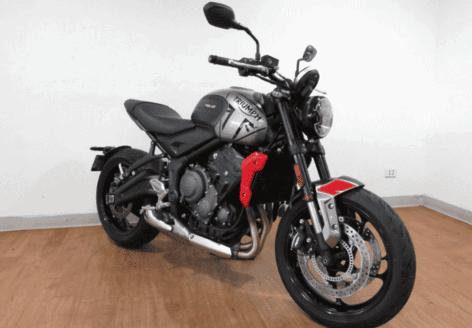 
								2021 Triumph Trident 660 full									